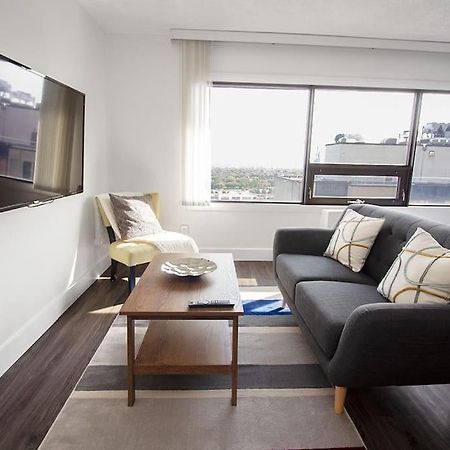 Stunning Studio Apartment With Amazing View Winnipeg Exterior photo